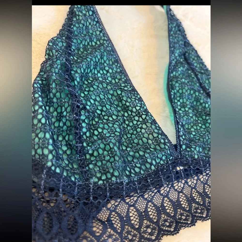 Bra - Picture 3 of 4